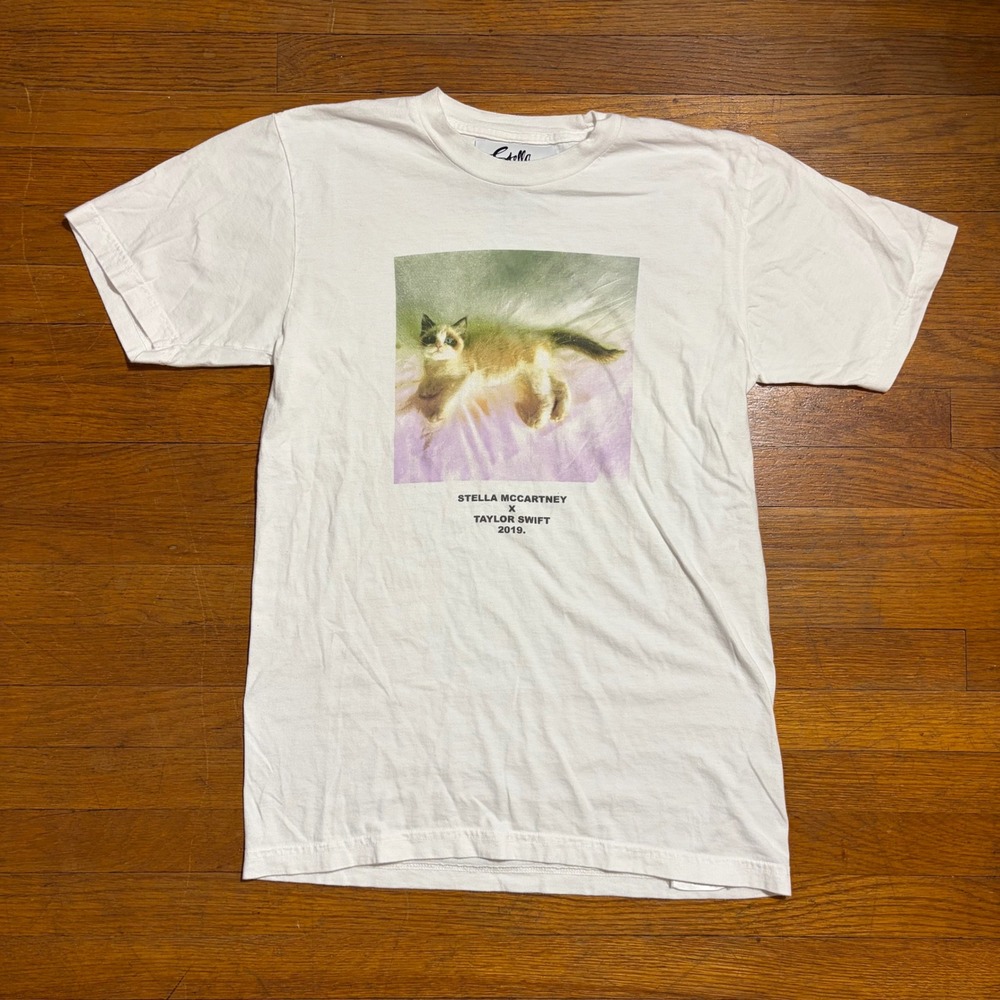 Stella McCartney x Taylor Swift 2019 Cat Graphic Benjamin Button T-Shirt Small